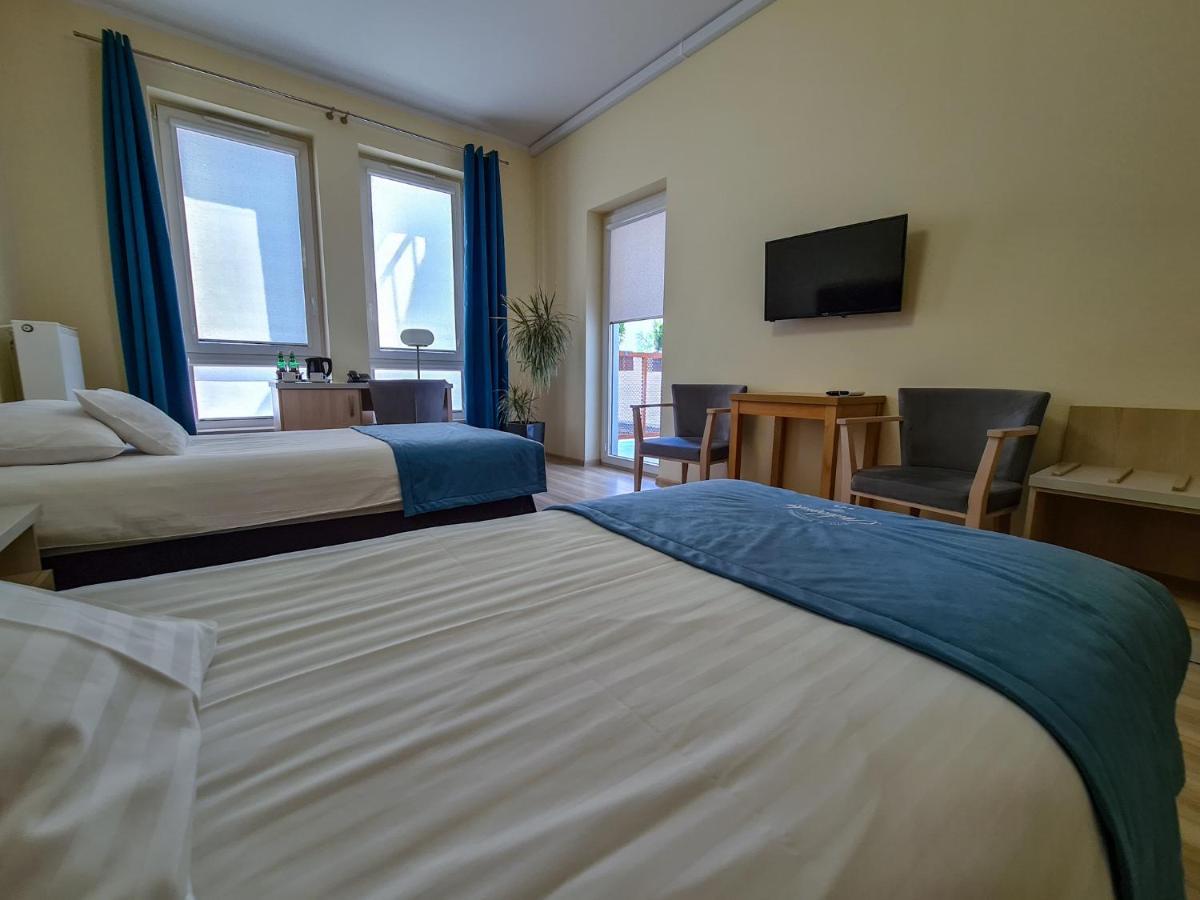 Antoninska Hotel & Apartamenty Лешно Екстер'єр фото