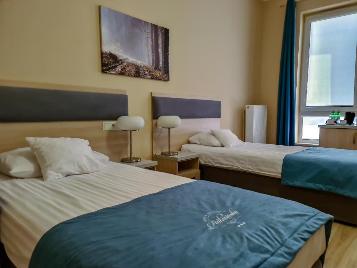 Antoninska Hotel & Apartamenty Лешно Екстер'єр фото
