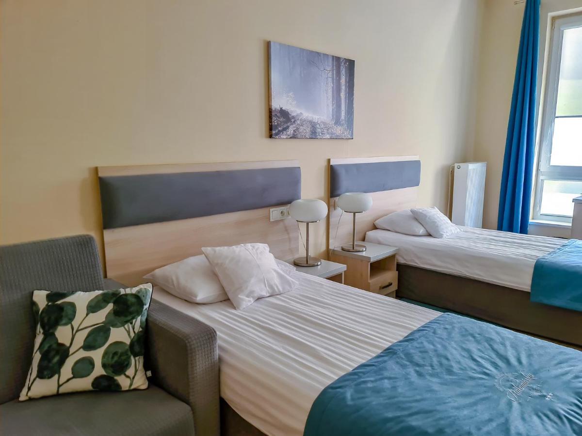 Antoninska Hotel & Apartamenty Лешно Екстер'єр фото