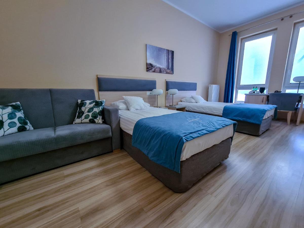 Antoninska Hotel & Apartamenty Лешно Екстер'єр фото