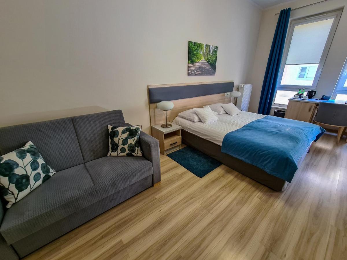Antoninska Hotel & Apartamenty Лешно Екстер'єр фото