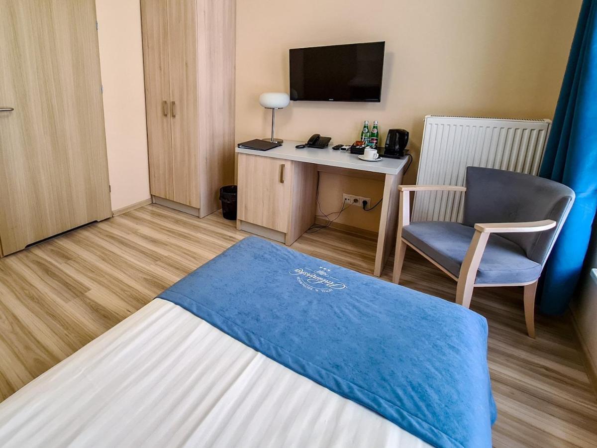 Antoninska Hotel & Apartamenty Лешно Екстер'єр фото