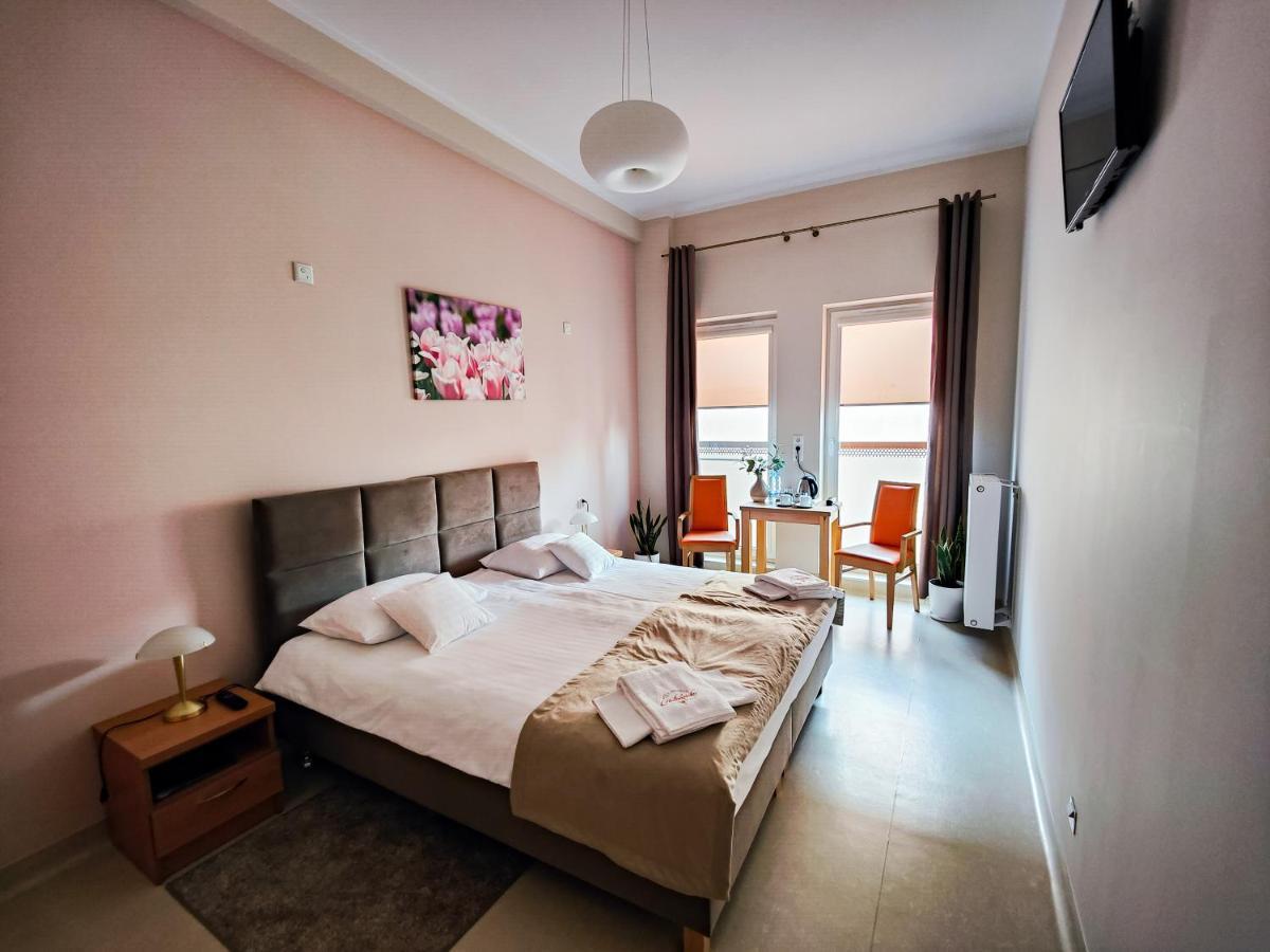 Antoninska Hotel & Apartamenty Лешно Екстер'єр фото
